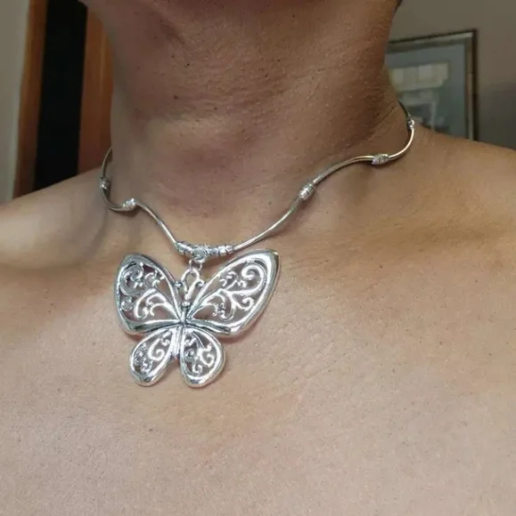 Butterfly Necklace - Picture 4 of 8